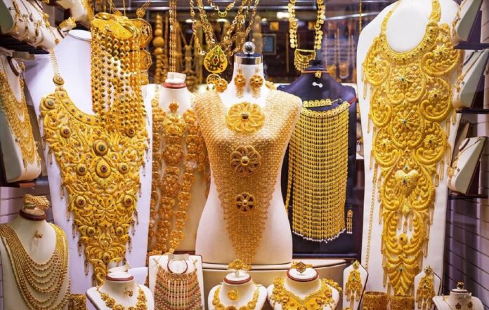 Gold Trades Near $4,680 as Market Awaits Key Global Signals