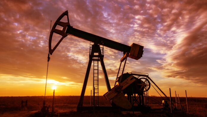 Oil Prices Rise More Than 4% as U.S.-Iran Tensions Shake Energy Markets
