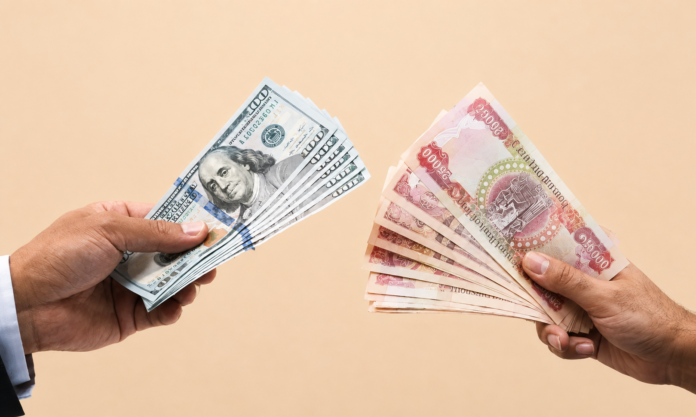 Iraqi Dinar Falls as $100 Reaches 154,000 Dinars